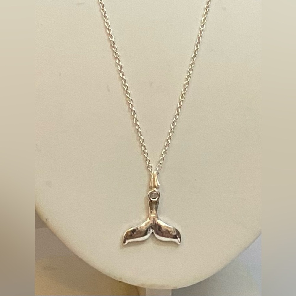 NEW Whale Tail necklace